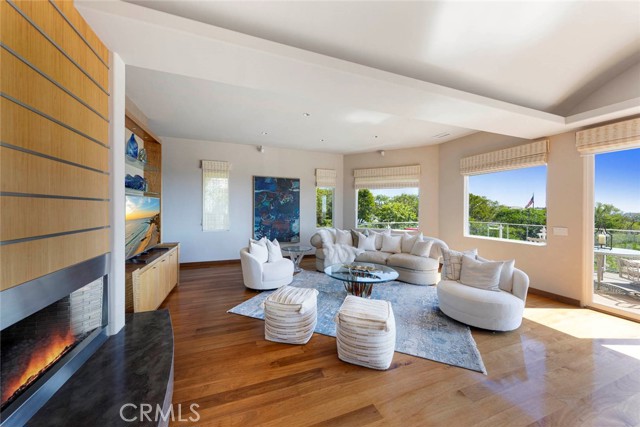 3 Harbor Ridge Drive, Newport Beach CA: https://media.crmls.org/medias/70862781-4bfd-4540-a6b2-821fef4d0229.jpg