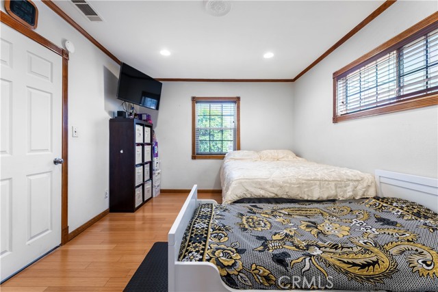 Detail Gallery Image 15 of 56 For 11203 Sheldon St, Sun Valley,  CA 91352 - 4 Beds | 2 Baths