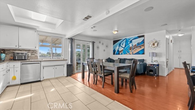 Detail Gallery Image 5 of 26 For 17547 Granada, Fontana,  CA 92335 - 3 Beds | 2 Baths