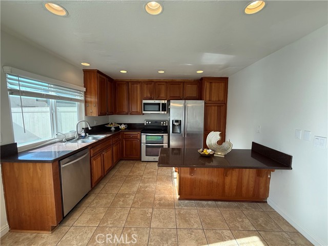 Detail Gallery Image 4 of 15 For 4570 Toledo Way, Buena Park,  CA 90621 - 3 Beds | 2/1 Baths