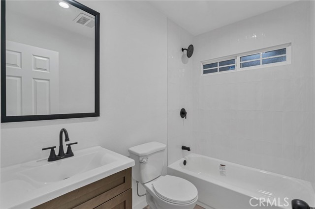 Detail Gallery Image 16 of 26 For 2726 W Bennett St, Compton,  CA 90220 - 3 Beds | 2 Baths