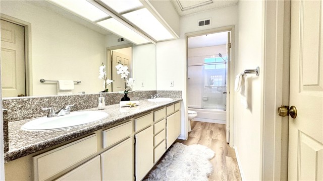 3101 Plaza Del Amo, Torrance CA: https://media.crmls.org/medias/7089712f-20e5-4507-929a-fdab70b9b4e6.jpg
