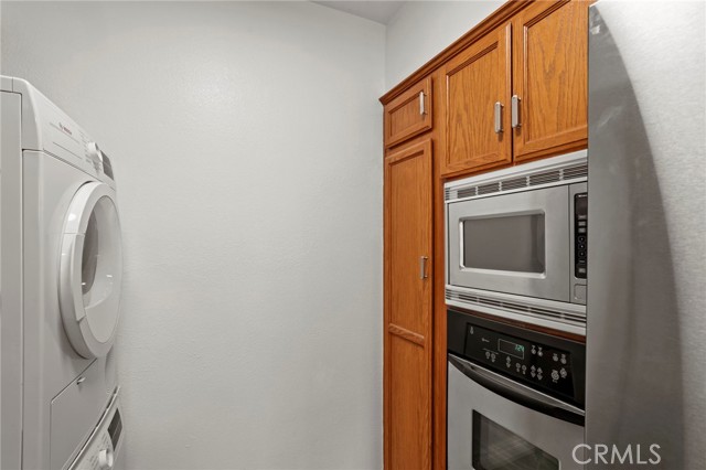 4915 Tyrone Avenue, Sherman Oaks CA: https://media.crmls.org/medias/7089b2b1-bb19-425d-8b2e-d5b15cb76aba.jpg