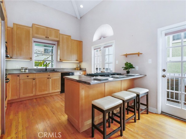 1931 Ruhland Avenue, Redondo Beach, California 90278, 6 Bedrooms Bedrooms, ,4 BathroomsBathrooms,Residential,Sold,Ruhland,SB23015853