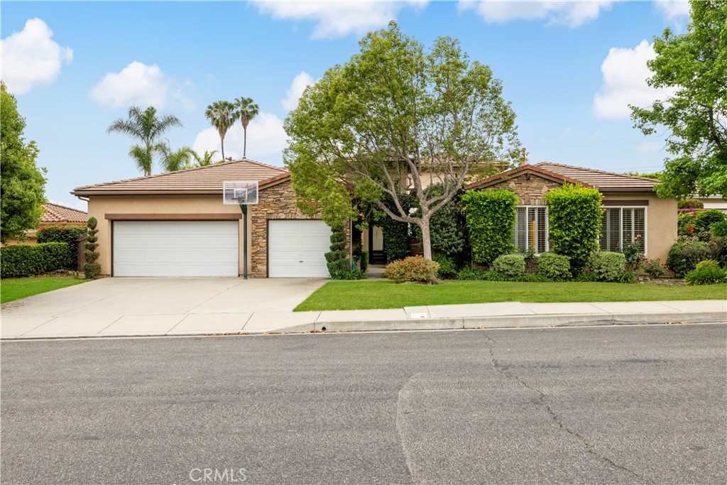 221 Grand Oaks Drive