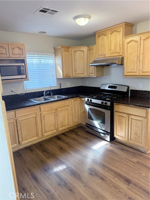 Detail Gallery Image 6 of 11 For 1025 Edith Ave, Alhambra,  CA 91803 - 3 Beds | 2 Baths