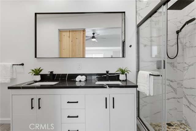 Detail Gallery Image 23 of 45 For 6020 Neddy Ave, Woodland Hills,  CA 91367 - 5 Beds | 3 Baths