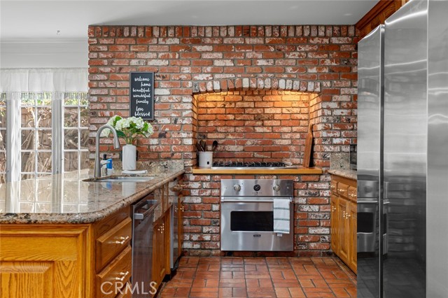 Detail Gallery Image 22 of 43 For 16842 Harkness, Huntington Beach,  CA 92649 - 4 Beds | 2/1 Baths