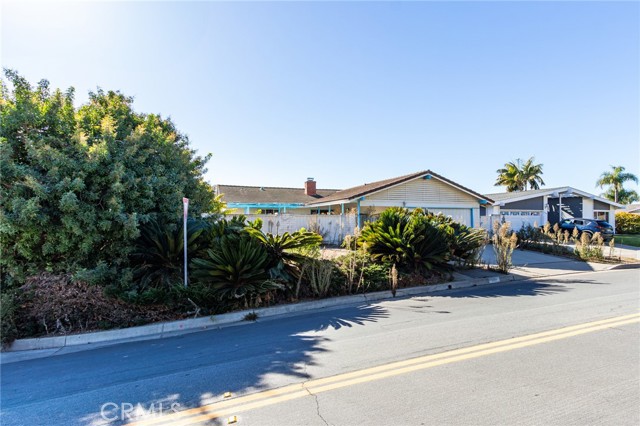 4101 Calle Mayo, San Clemente CA: https://media.crmls.org/medias/708cd02c-63b7-47ed-beef-ee6ec5a87a87.jpg