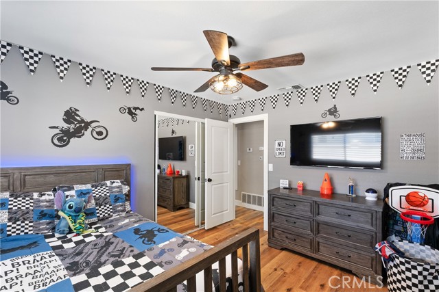 33127 Camelot Drive, Yucaipa CA: https://media.crmls.org/medias/708d60fa-e050-479f-878e-9a41fa1b0858.jpg