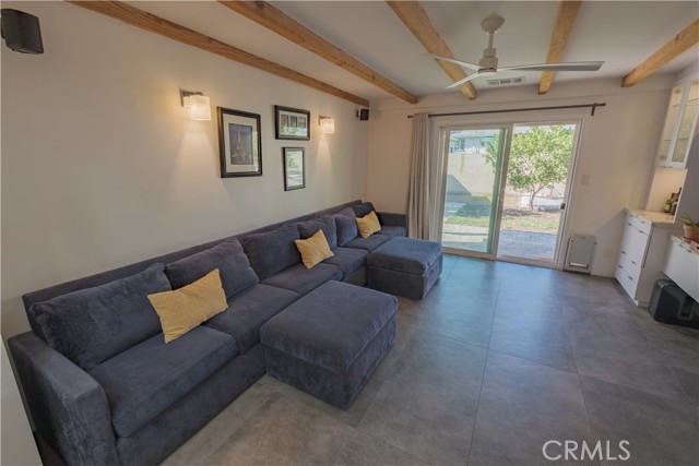 Detail Gallery Image 14 of 49 For 6641 Gerald Ave, Van Nuys,  CA 91406 - 4 Beds | 2 Baths