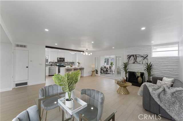 17121 Simonds Street, Granada Hills CA: https://media.crmls.org/medias/708e3b1b-352e-4a4d-90d8-fb0ed4237c13.jpg