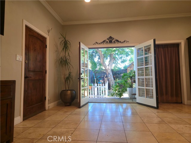 Detail Gallery Image 22 of 41 For 7503 Aqueduct Ave, Van Nuys,  CA 91406 - 3 Beds | 2/1 Baths