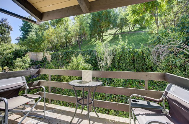 Detail Gallery Image 20 of 27 For 4834 Balboa Ave #B,  Encino,  CA 91316 - 2 Beds | 2/1 Baths