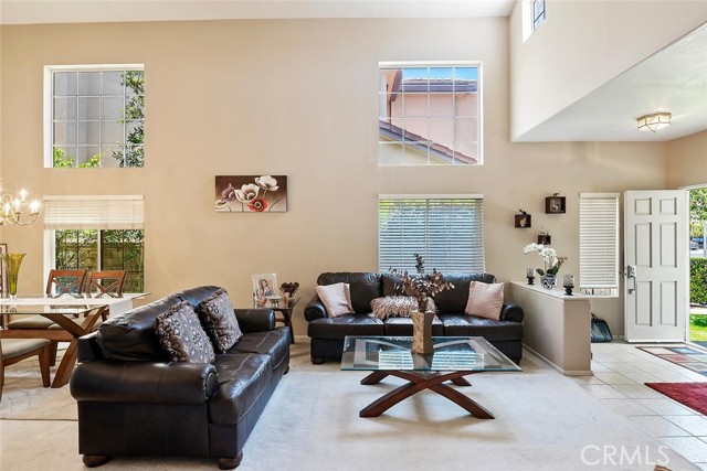 11884 Mariposa Bay Lane, Porter Ranch CA: https://media.crmls.org/medias/708f4b74-1cd0-4065-9a27-9e2b903213b0.jpg