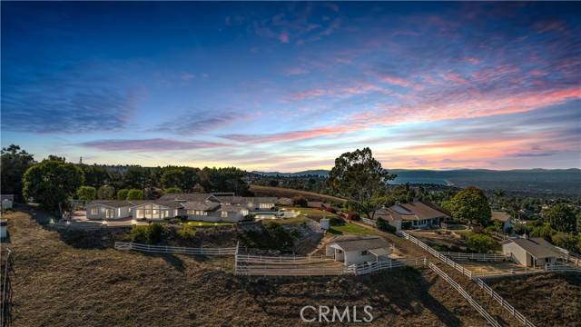 13 Buggy Whip Drive, Rolling Hills CA: https://media.crmls.org/medias/709070e7-198d-4bc8-aa5f-41ac8ac0dd2a.jpg
