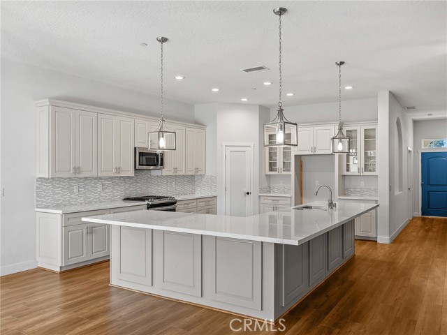 17795 Sunburst Road, Victorville CA: https://media.crmls.org/medias/7090a694-110c-4da5-b1a1-901368066315.jpg