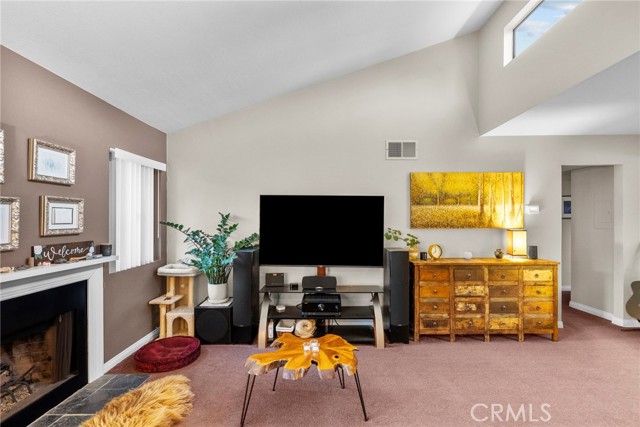 Detail Gallery Image 14 of 28 For 6490 Twin Circle, Simi Valley,  CA 93063 - 2 Beds | 2 Baths