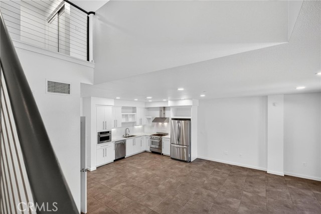 Detail Gallery Image 17 of 55 For 13045 Pacific Promenade #132,  Playa Vista,  CA 90094 - 1 Beds | 1/1 Baths