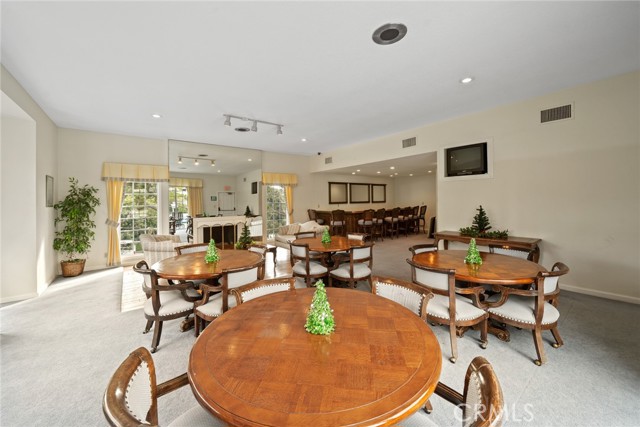 Detail Gallery Image 18 of 19 For 102 Scholz #37,  Newport Beach,  CA 92663 - 1 Beds | 1 Baths