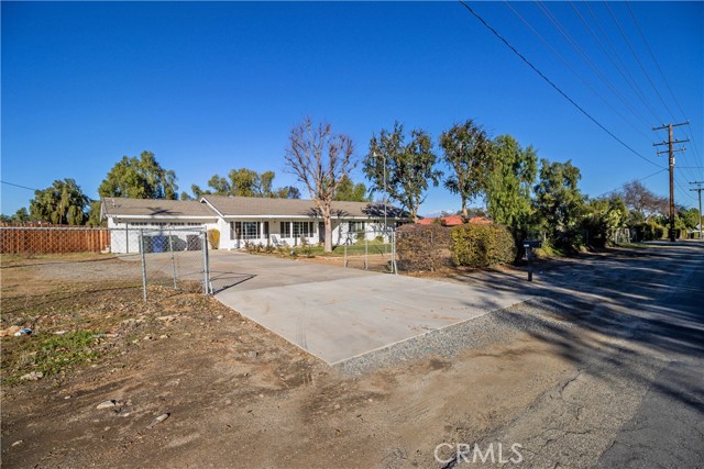 19014 Mariposa Ave, Riverside, CA 92508