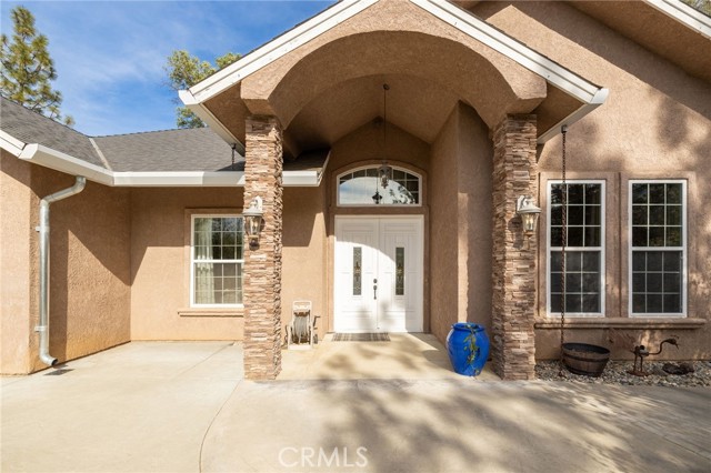 Detail Gallery Image 2 of 59 For 36919 Deer Path Cir, Coarsegold,  CA 93614 - 3 Beds | 2 Baths