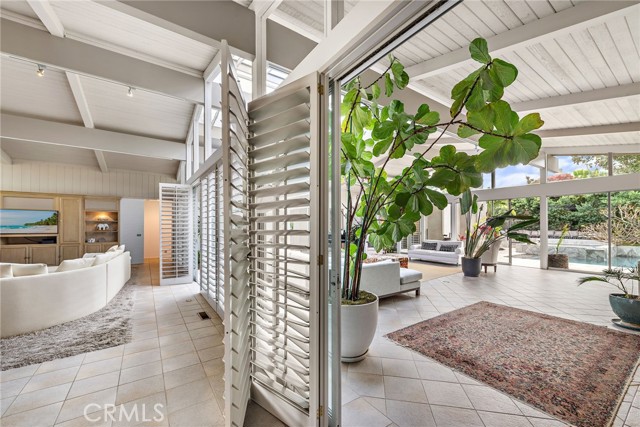Detail Gallery Image 5 of 33 For 1401 Lincoln Ln, Newport Beach,  CA 92660 - 4 Beds | 5 Baths