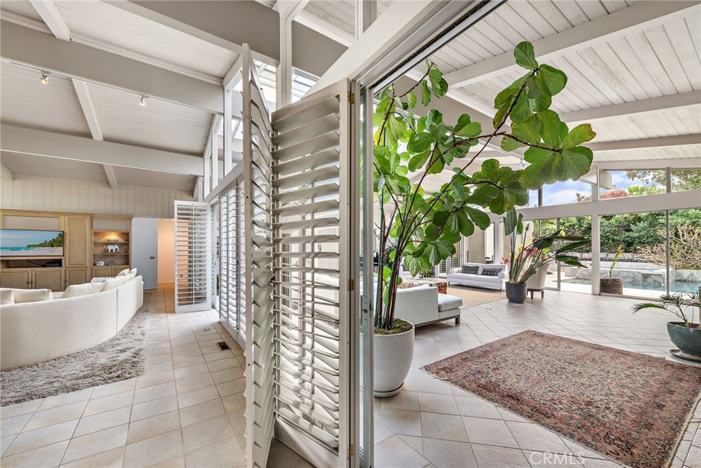 MLS #OC25157494 img 10