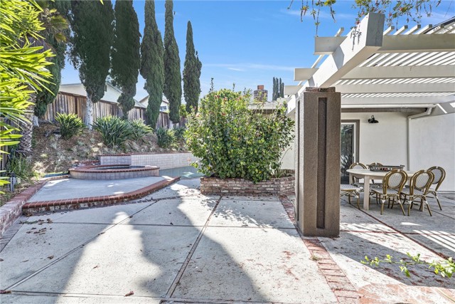 23881 Gates Street, Lake Forest CA: https://media.crmls.org/medias/70958b5e-9ed6-4475-808f-9b90b4382f64.jpg