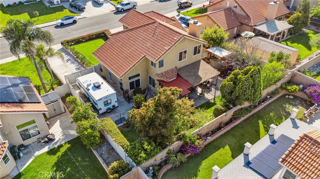 https://media.crmls.org/medias/7095cd89-d495-4698-a98d-8b5abd550750.jpg?preset=X-Large