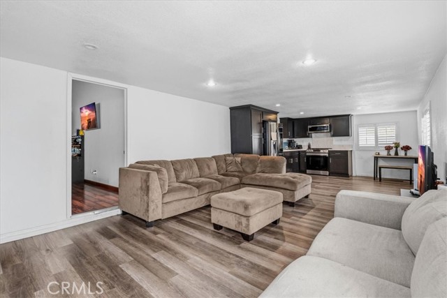 Detail Gallery Image 5 of 36 For 506 S Althea, Rialto,  CA 92376 - 3 Beds | 2 Baths