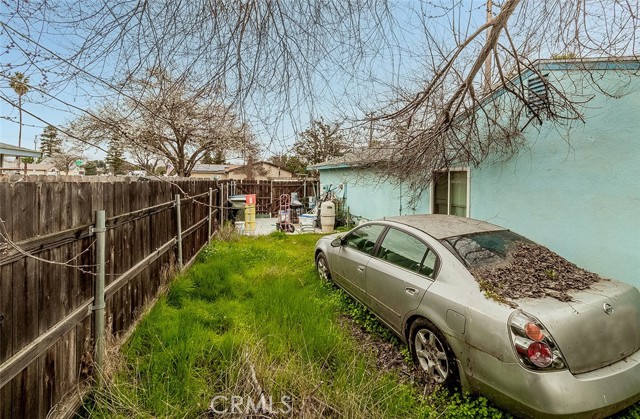 Detail Gallery Image 28 of 28 For 3683 N Ezie Ave, Fresno,  CA 93727 - 3 Beds | 1 Baths