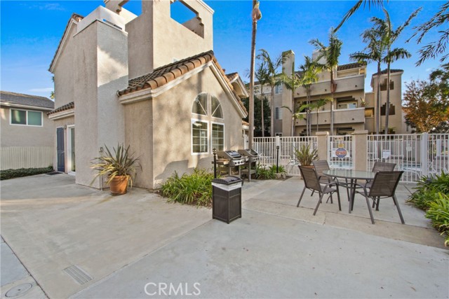 Detail Gallery Image 19 of 19 For 4561 Warner Ave #204,  Huntington Beach,  CA 92649 - 3 Beds | 2 Baths