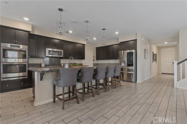 Detail Gallery Image 7 of 50 For 5416 Daytime, Fontana,  CA 92336 - 5 Beds | 3 Baths