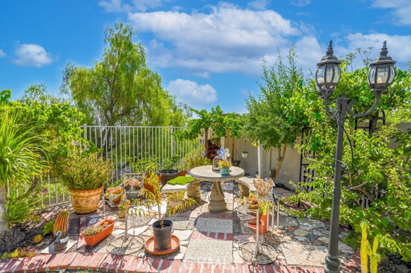 5 Ponte Brava, Lake Elsinore CA: https://media.crmls.org/medias/70994b90-43de-4a3c-b749-798c8868560b.jpg