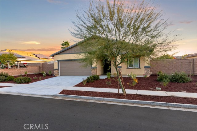 Detail Gallery Image 3 of 37 For 561 Montage St, Hemet,  CA 92543 - 4 Beds | 3 Baths