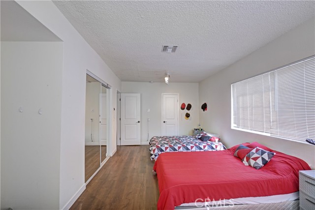 Detail Gallery Image 16 of 45 For 654 Penrith, Los Angeles,  CA 90023 - 6 Beds | 5 Baths