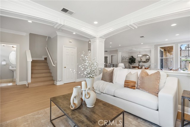 Detail Gallery Image 9 of 48 For 22 Apple Valley, Irvine,  CA 92602 - 4 Beds | 2/1 Baths