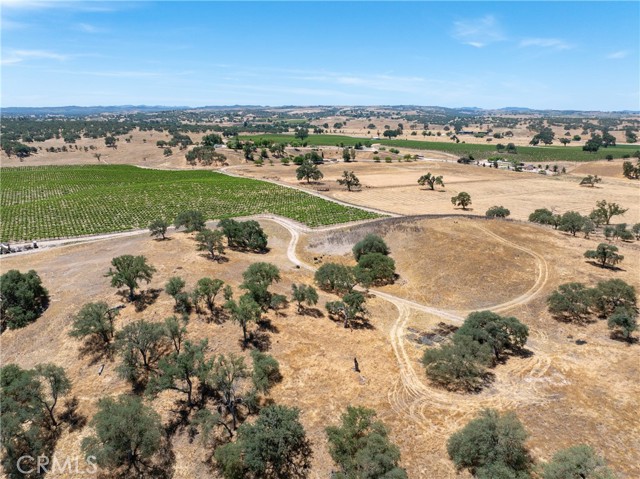 Detail Gallery Image 19 of 33 For 5275 Camp 8 Rd, Paso Robles,  CA 93446 - 12 Beds | 7/1 Baths