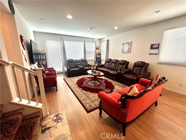 2421 Via Alicante, Corona CA: https://media.crmls.org/medias/709b7b06-2be8-43eb-8e03-db60a9f8e416.jpg