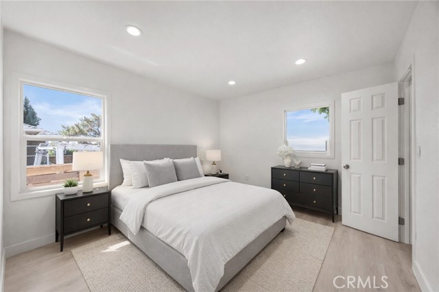 Image 16 of 37 For 2024 Grandridge Ave