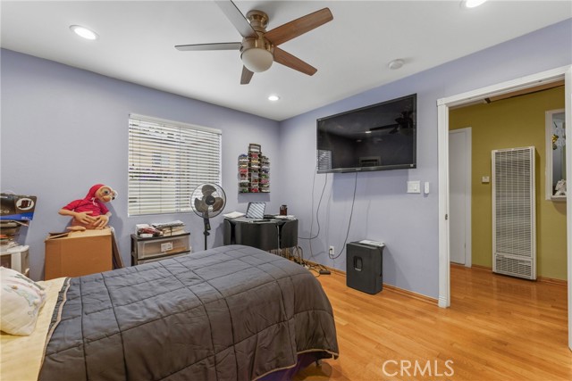 Detail Gallery Image 28 of 49 For 3812 Middlebury, Los Angeles,  CA 90004 - 3 Beds | 2/1 Baths