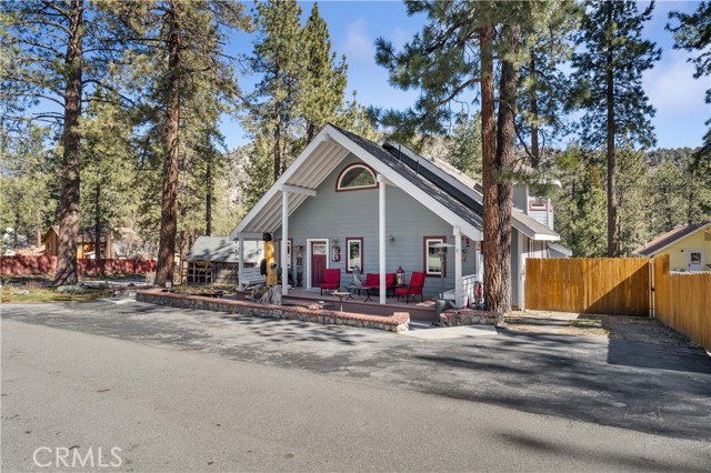 Detail Gallery Image 7 of 49 For 1584 Betty St, Wrightwood,  CA 92397 - 3 Beds | 2 Baths