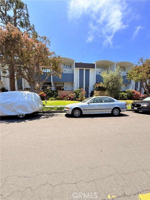 13232 Fiji Way, Marina del Rey CA: https://media.crmls.org/medias/709be2dc-9f5d-4bae-a036-cb2d54aa2e5a.jpg