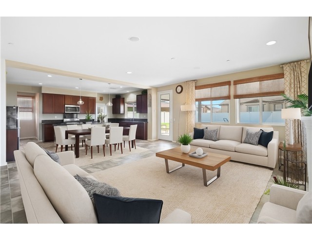 Detail Gallery Image 5 of 17 For 27943 Aidan Cir, Moreno Valley,  CA 92555 - 3 Beds | 2/1 Baths