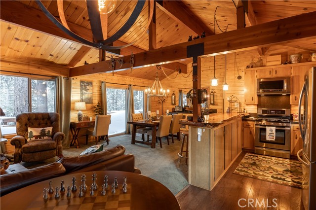 Detail Gallery Image 15 of 30 For 740 Cove Dr, Big Bear Lake,  CA 92315 - 3 Beds | 1/1 Baths