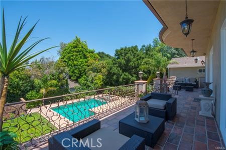 13045 Greenleaf Street, Studio City CA: https://media.crmls.org/medias/709c7a76-93d8-44bd-be13-1ae0a3f29d72.jpg