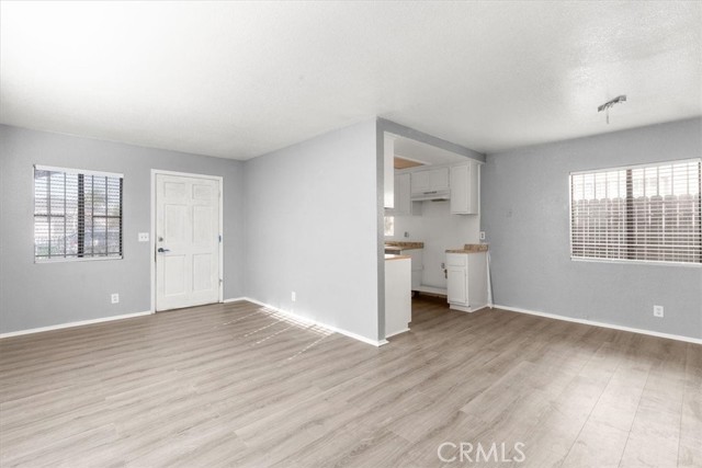 Detail Gallery Image 5 of 17 For 2272 E 105th St, Los Angeles,  CA 90002 - 3 Beds | 2 Baths