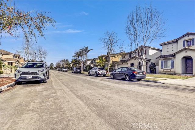 Detail Gallery Image 25 of 28 For 707 Ibiza Ln, Oxnard,  CA 93035 - 4 Beds | 2/1 Baths