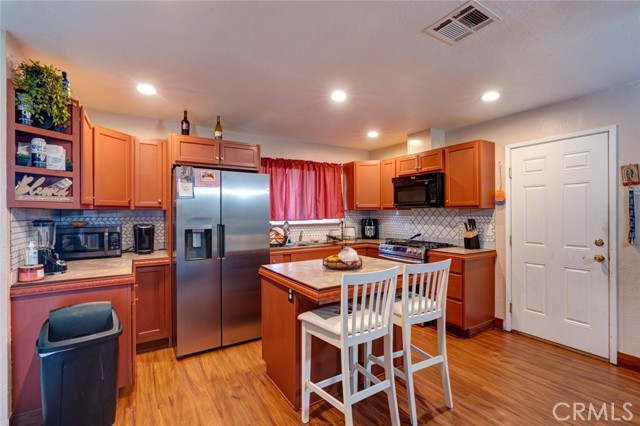 Detail Gallery Image 10 of 41 For 6555 Eden Ave, Winton,  CA 95388 - 4 Beds | 2 Baths